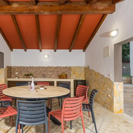 Dolce Far Niente Villa *