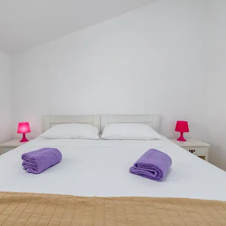 Dolce Far Niente Villa *