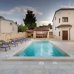 Dolce Far Niente Villa Premantura