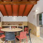 Dolce Far Niente Villa *