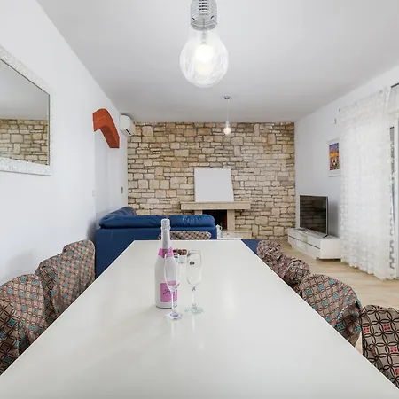 ヴィラ Dolce Far Niente