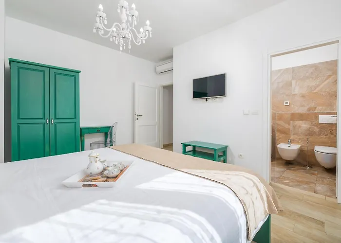 Dolce Far Niente Villa *